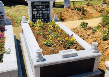 Kurtköy Mezar Mermeri